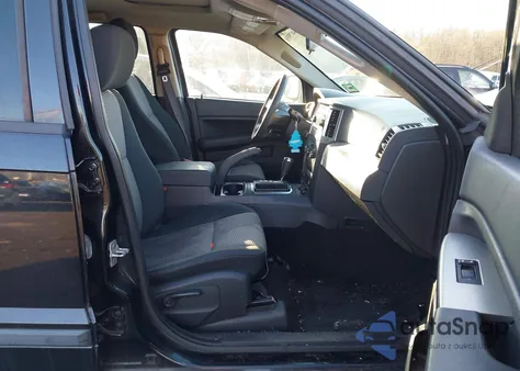 2008 Jeep Grand Cherokee Laredo from USA, damaged, VIN 1J8GR48K48C246165